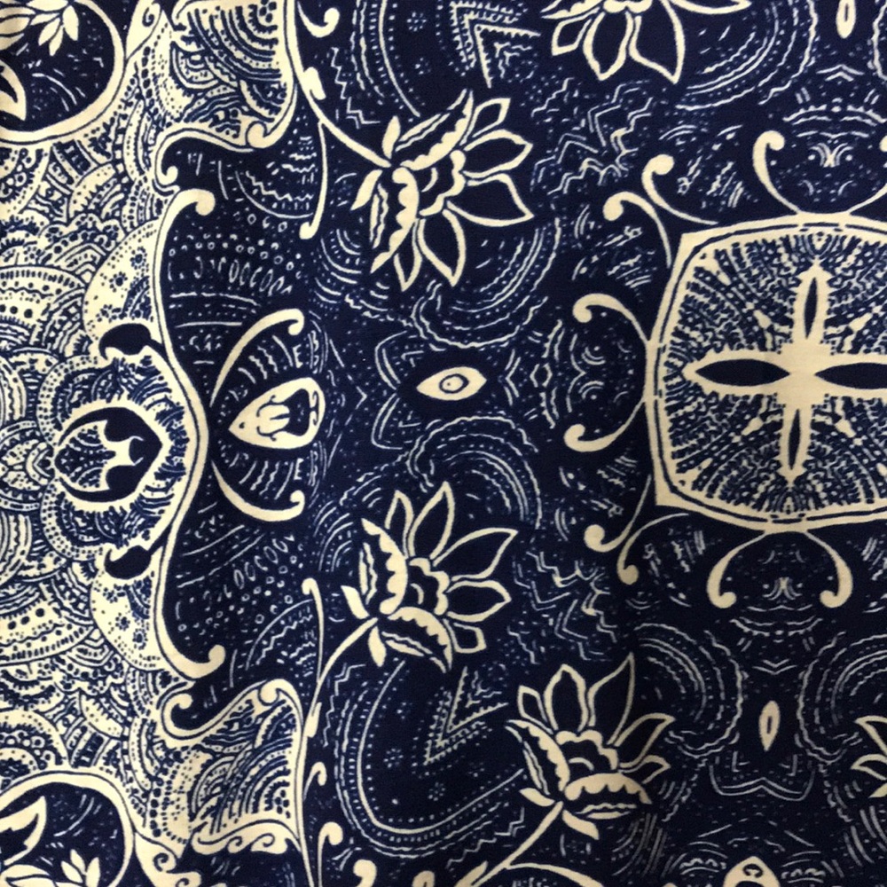 LuLaRoe Randy - Picture 2 of 3